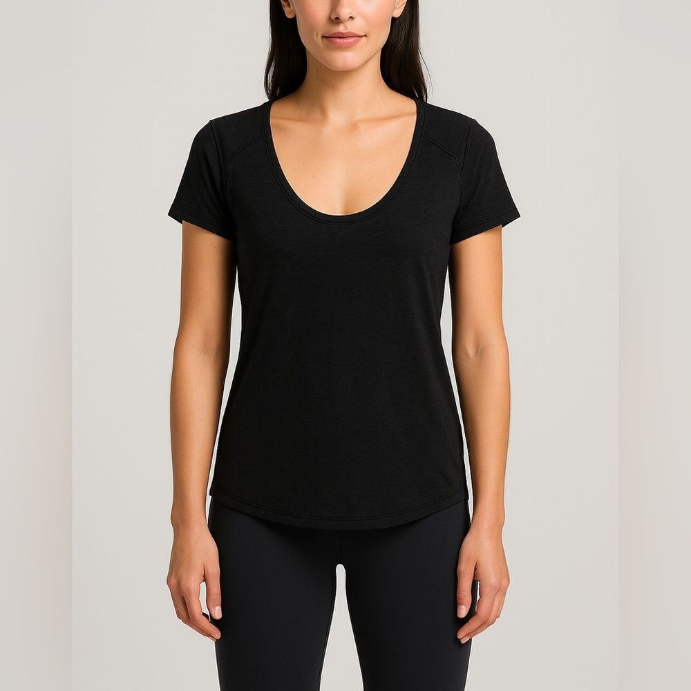 Lululemon Black Scoop Neck Back Seam Tee Women’s M Short Sleeve Active Top